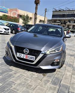 نيسان ألتيما